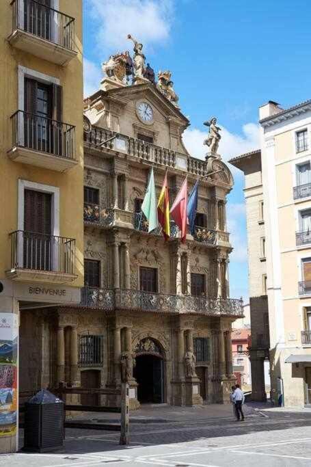Apartamento Ayla Ayuntamiento Παμπλόνα Εξωτερικό φωτογραφία