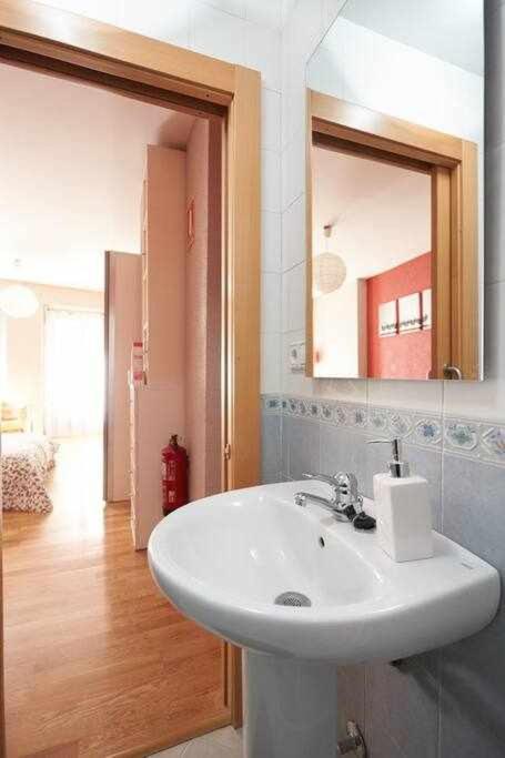 Apartamento Ayla Ayuntamiento Παμπλόνα Εξωτερικό φωτογραφία